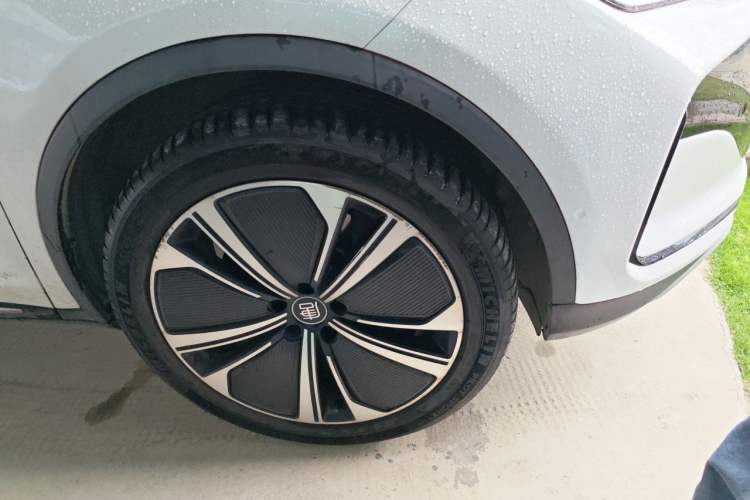 Used BYD Tang New Energy 2022 DM-p 215KM Four-Wheel Drive Flagship Model Right Front Wheel Hub