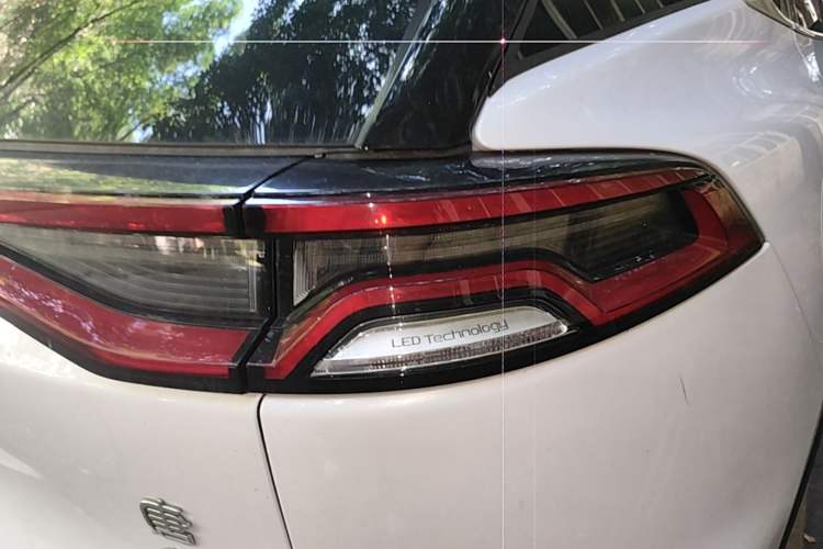 Used BYD Tang New Energy 2022 DM-p 215KM Four-Wheel Drive Flagship Model Right Rear Taillight