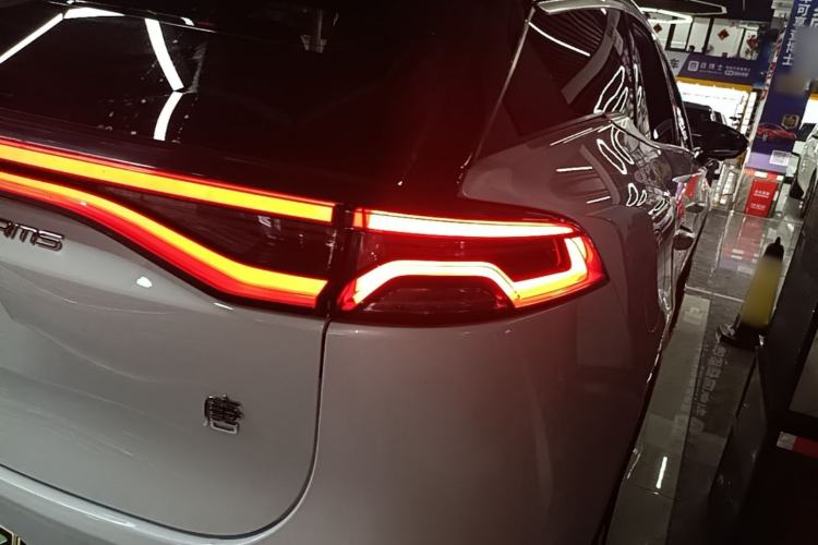 Used BYD Tang New Energy 2022 EV 730KM Luxury Model Right Rear Taillight