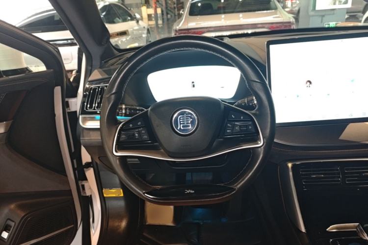Used BYD Tang New Energy 2022 EV 730KM Luxury Model Steering Wheel