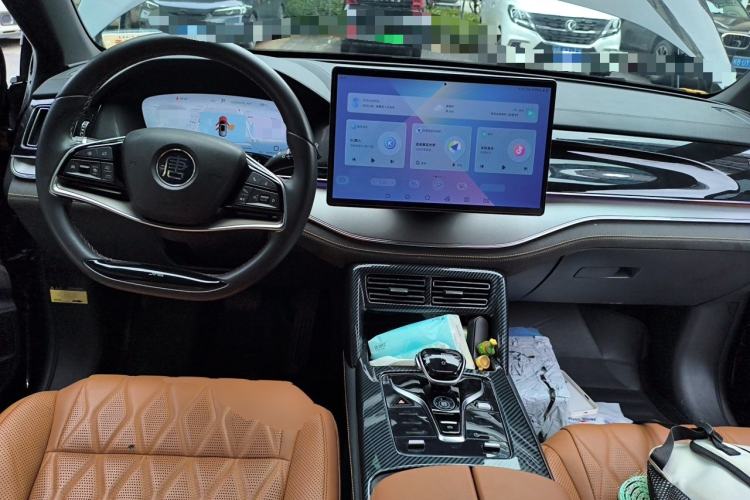 Used BYD Tang New Energy 2023 DM-i Champion Edition 112KM Prestige Model Center Console