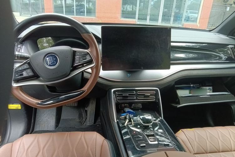 Used BYD Tang New Energy 2023 DM-i Champion Edition 112KM Prestige Model Center Console