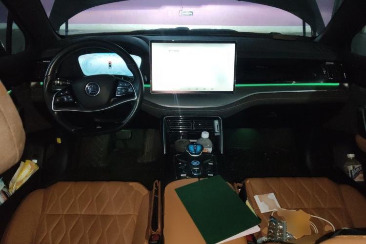 Used BYD Tang New Energy 2023 DM-i Champion Edition 112KM Prestige Model Center Console