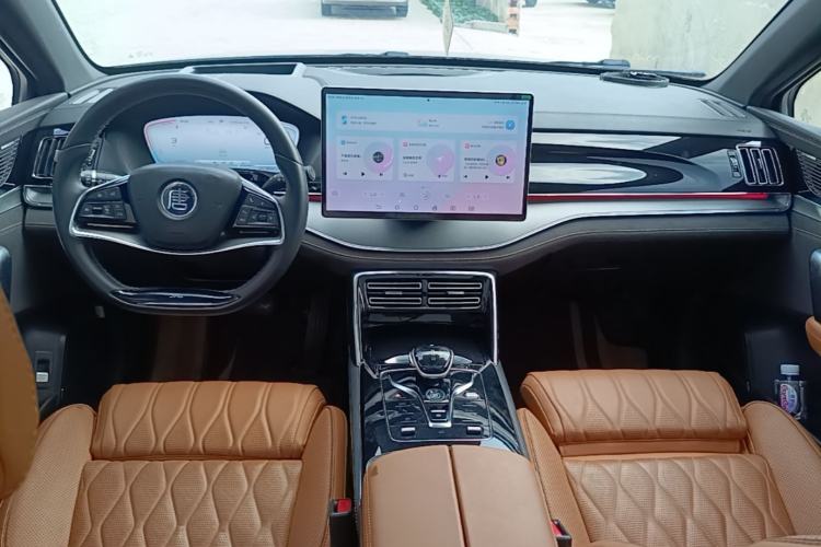 Used BYD Tang New Energy 2023 DM-i Champion Edition 112KM Prestige Model Center Console