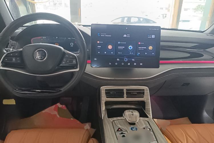 Used BYD Tang New Energy 2023 DM-i Champion Edition 112KM Prestige Model Center Console