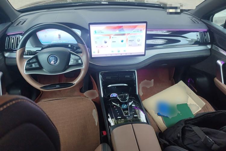 Used BYD Tang New Energy 2023 DM-i Champion Edition 112KM Prestige Model Center Console