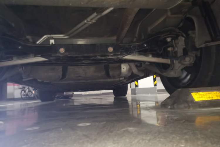 Used BYD Tang New Energy 2023 DM-i Champion Edition 112KM Prestige Model Chassis Rear