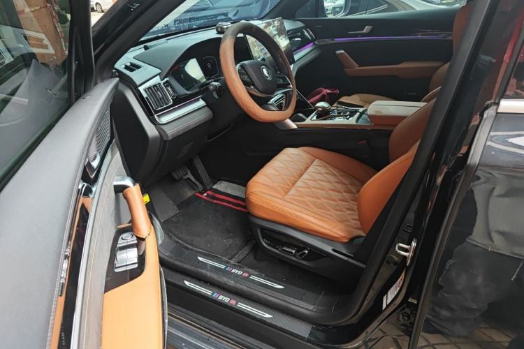 Used BYD Tang New Energy 2023 DM-i Champion Edition 112KM Prestige Model Driver Seat