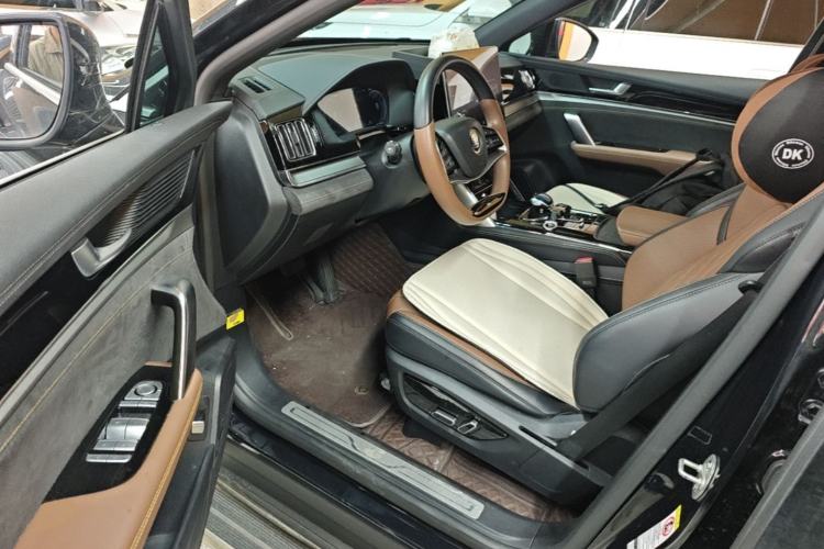 Used BYD Tang New Energy 2023 DM-i Champion Edition 112KM Prestige Model Driver Seat