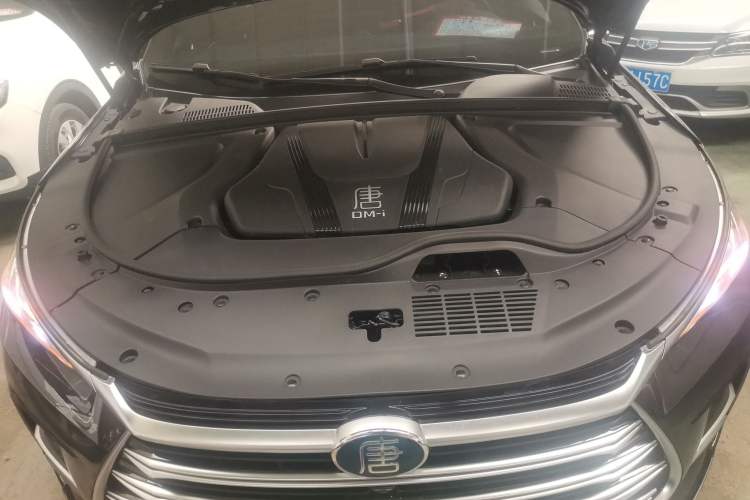 Used BYD Tang New Energy 2023 DM-i Champion Edition 112KM Prestige Model Engine Bay