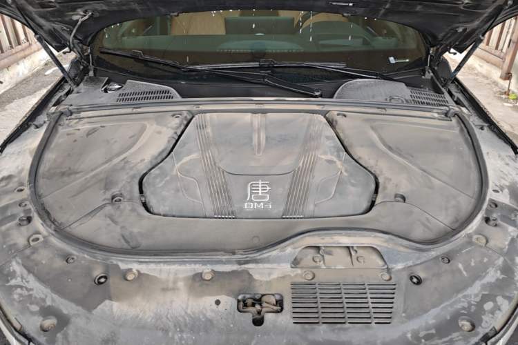 Used BYD Tang New Energy 2023 DM-i Champion Edition 112KM Prestige Model Engine Bay