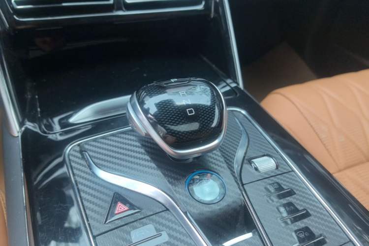 Used BYD Tang New Energy 2023 DM-i Champion Edition 112KM Prestige Model Gear Lever