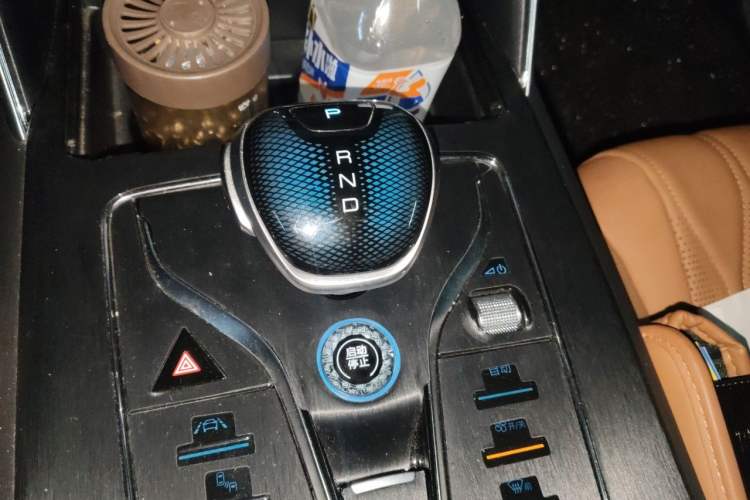 Used BYD Tang New Energy 2023 DM-i Champion Edition 112KM Prestige Model Gear Lever