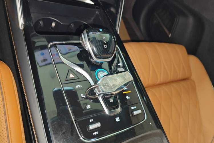 Used BYD Tang New Energy 2023 DM-i Champion Edition 112KM Prestige Model Gear Lever