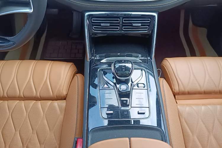 Used BYD Tang New Energy 2023 DM-i Champion Edition 112KM Prestige Model Gear Lever