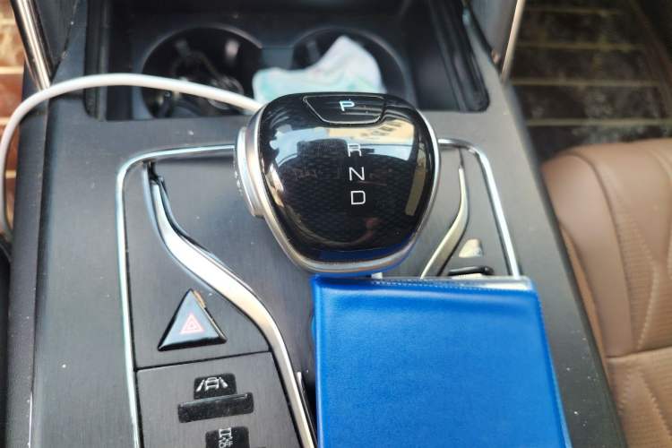 Used BYD Tang New Energy 2023 DM-i Champion Edition 112KM Prestige Model Gear Lever