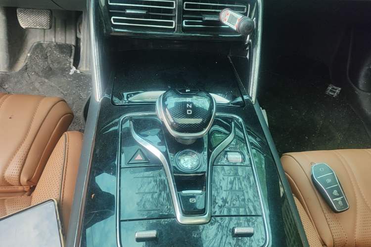 Used BYD Tang New Energy 2023 DM-i Champion Edition 112KM Prestige Model Gear Lever