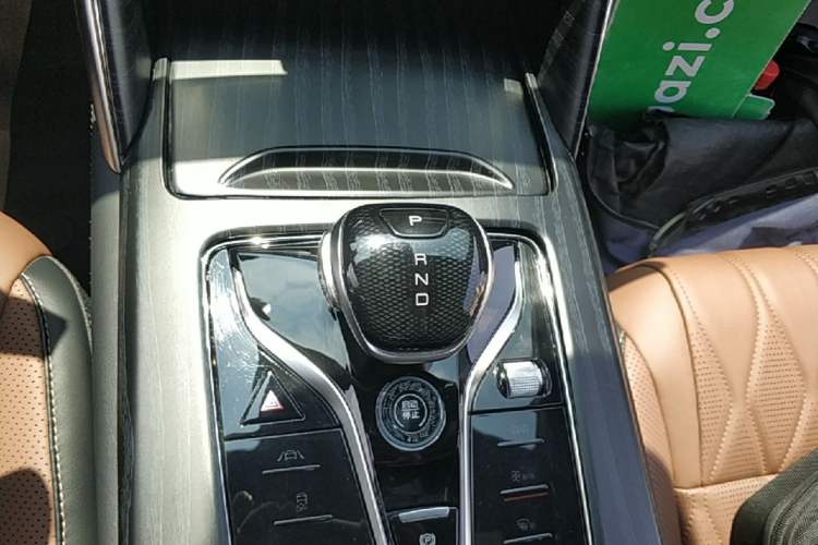 Used BYD Tang New Energy 2023 DM-i Champion Edition 112KM Prestige Model Gear Lever