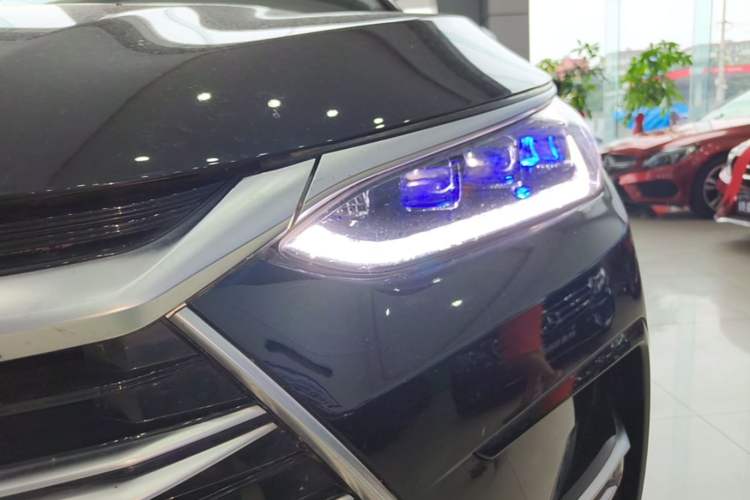 Used BYD Tang New Energy 2023 DM-i Champion Edition 112KM Prestige Model Left Front Headlight