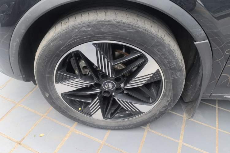 Used BYD Tang New Energy 2023 DM-i Champion Edition 112KM Prestige Model Left Front Wheel Hub