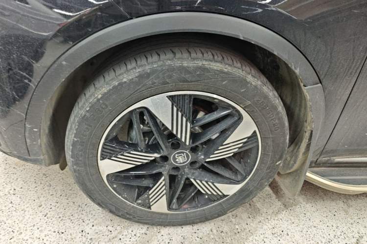 Used BYD Tang New Energy 2023 DM-i Champion Edition 112KM Prestige Model Left Front Wheel Hub