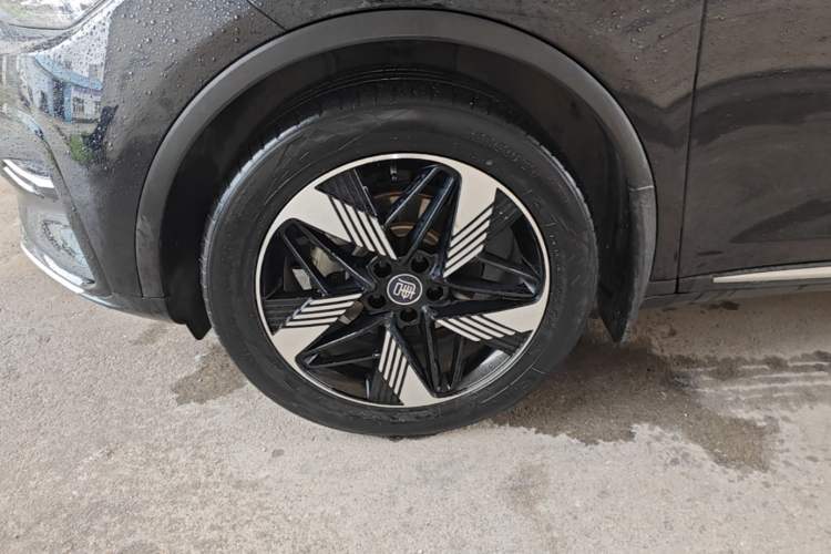 Used BYD Tang New Energy 2023 DM-i Champion Edition 112KM Prestige Model Left Front Wheel Hub