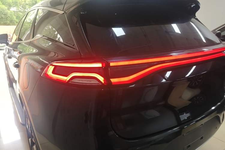 Used BYD Tang New Energy 2023 DM-i Champion Edition 112KM Prestige Model Rear Left 45 Deg