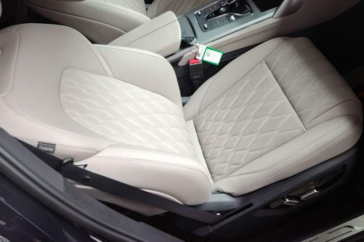 Used BYD Tang New Energy 2023 DM-i Champion Edition 112KM Prestige Model Right Front Seat