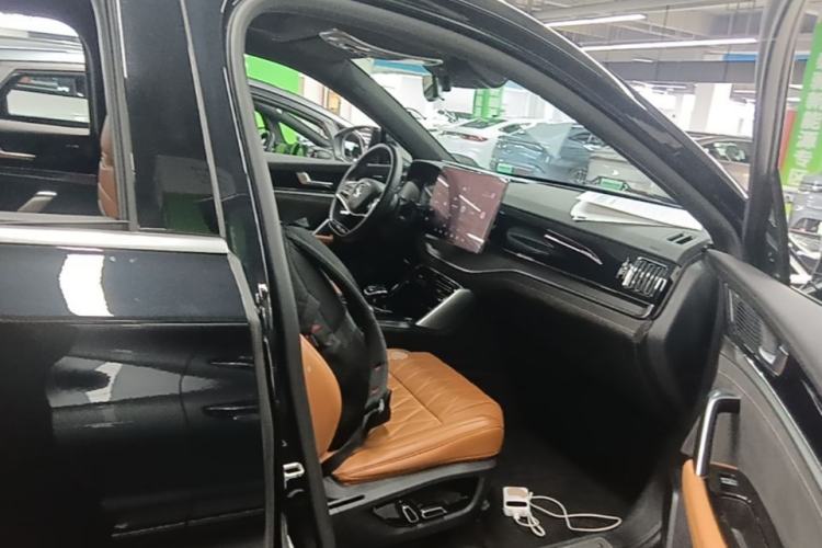 Used BYD Tang New Energy 2023 DM-i Champion Edition 112KM Prestige Model Right Front Seat