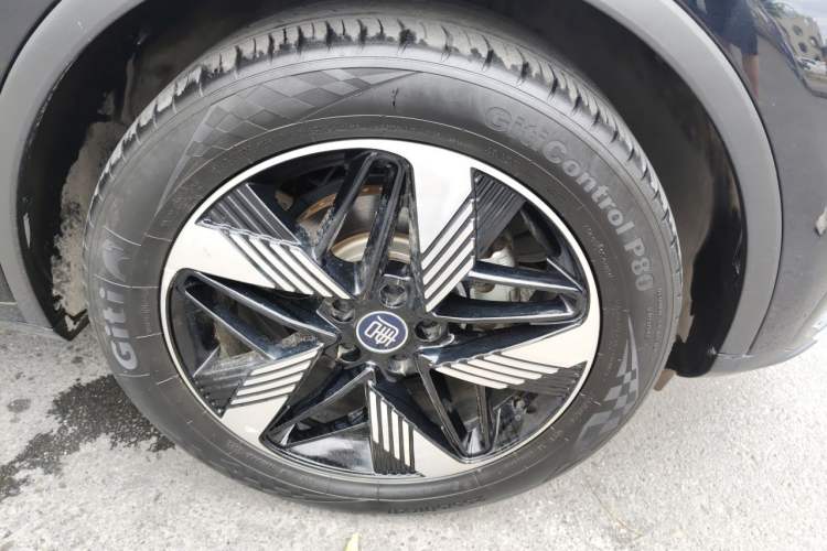 Used BYD Tang New Energy 2023 DM-i Champion Edition 112KM Prestige Model Right Front Wheel Hub