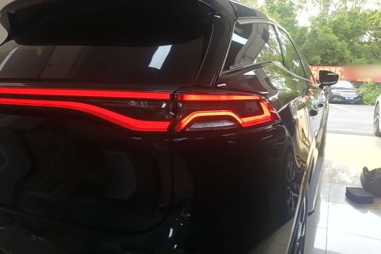 Used BYD Tang New Energy 2023 DM-i Champion Edition 112KM Prestige Model Right Rear Taillight