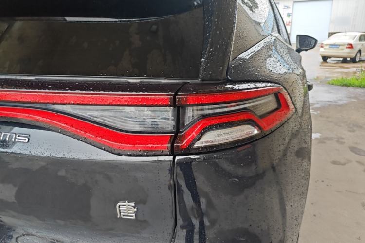 Used BYD Tang New Energy 2023 DM-i Champion Edition 112KM Prestige Model Right Rear Taillight
