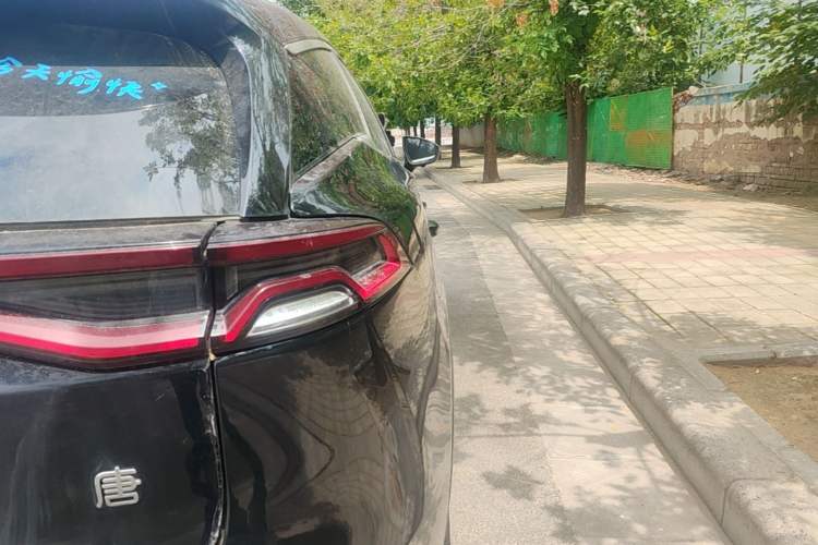 Used BYD Tang New Energy 2023 DM-i Champion Edition 112KM Prestige Model Right Rear Taillight