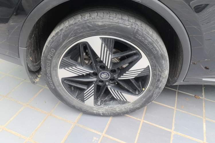 Used BYD Tang New Energy 2023 DM-i Champion Edition 112KM Prestige Model Right Rear Wheel Hub
