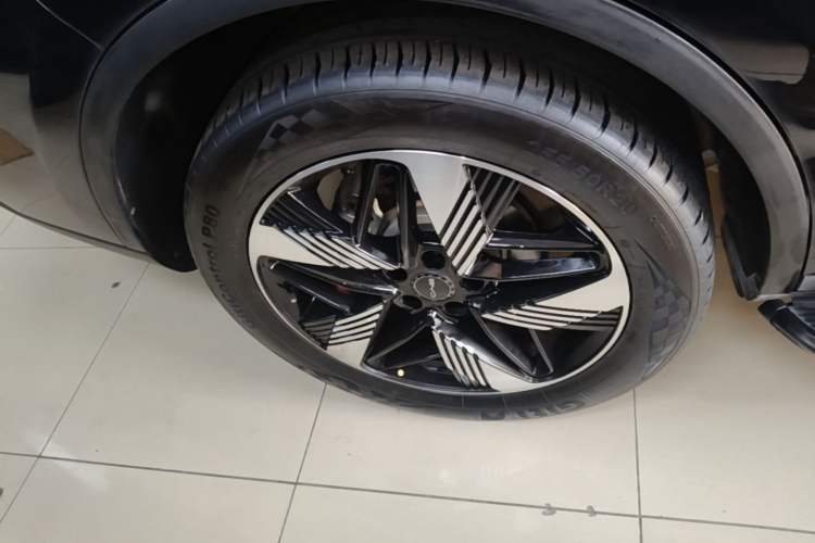 Used BYD Tang New Energy 2023 DM-i Champion Edition 112KM Prestige Model Right Rear Wheel Hub