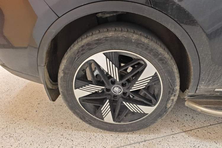 Used BYD Tang New Energy 2023 DM-i Champion Edition 112KM Prestige Model Right Rear Wheel Hub