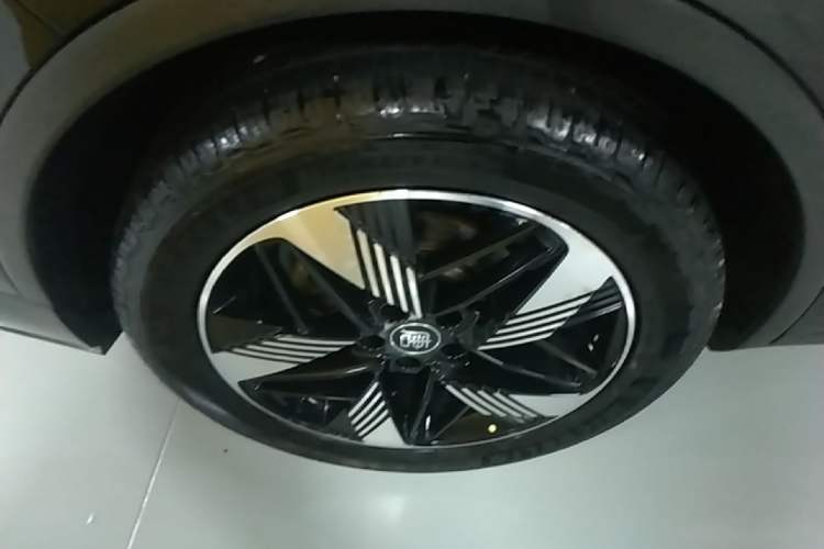 Used BYD Tang New Energy 2023 DM-i Champion Edition 112KM Prestige Model Right Rear Wheel Hub