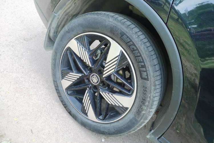 Used BYD Tang New Energy 2023 DM-i Champion Edition 112KM Prestige Model Right Rear Wheel Hub