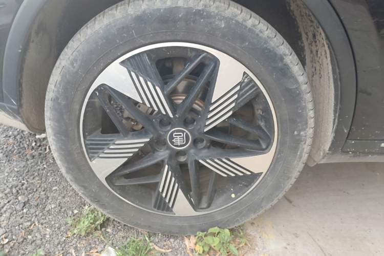 Used BYD Tang New Energy 2023 DM-i Champion Edition 112KM Prestige Model Right Rear Wheel Hub