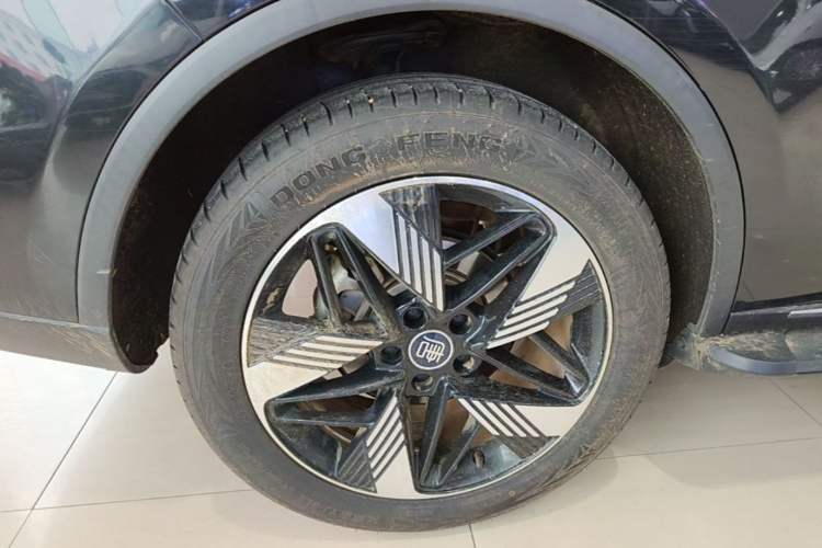 Used BYD Tang New Energy 2023 DM-i Champion Edition 112KM Prestige Model Right Rear Wheel Hub