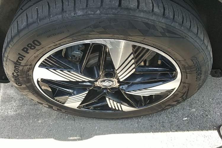 Used BYD Tang New Energy 2023 DM-i Champion Edition 112KM Prestige Model Right Rear Wheel Hub