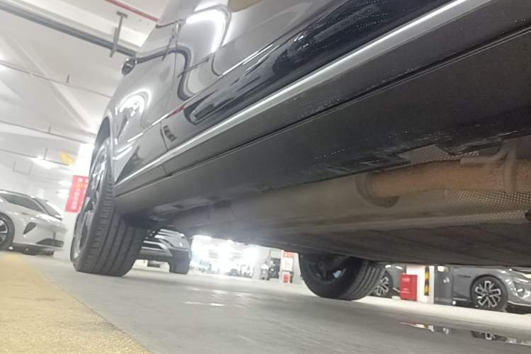 Used BYD Tang New Energy 2023 DM-i Champion Edition 112KM Prestige Model Right Side Sill