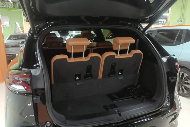 Used BYD Tang New Energy 2023 DM-i Champion Edition 112KM Prestige Model Trunk