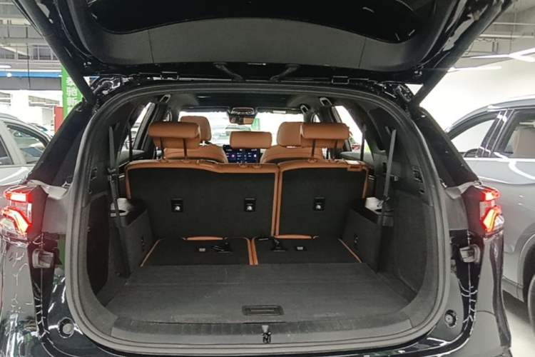 Used BYD Tang New Energy 2023 DM-i Champion Edition 112KM Prestige Model Trunk