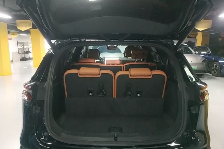 Used BYD Tang New Energy 2023 DM-i Champion Edition 112KM Prestige Model Trunk