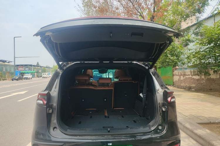 Used BYD Tang New Energy 2023 DM-i Champion Edition 112KM Prestige Model Trunk