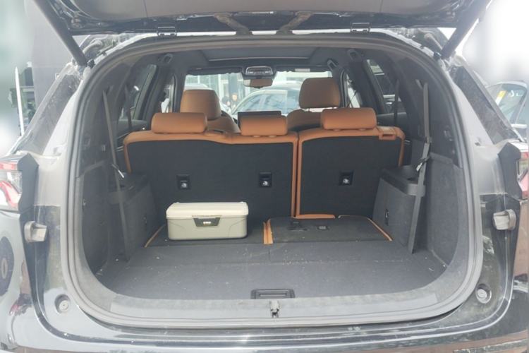 Used BYD Tang New Energy 2023 DM-i Champion Edition 112KM Prestige Model Trunk