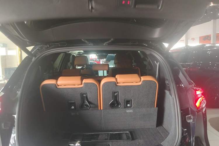Used BYD Tang New Energy 2023 DM-i Champion Edition 112KM Prestige Model Trunk