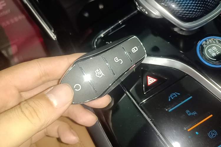 Used BYD Tang New Energy 2023 DM-i Champion Edition 112KM Prestige Model Vehicle Key