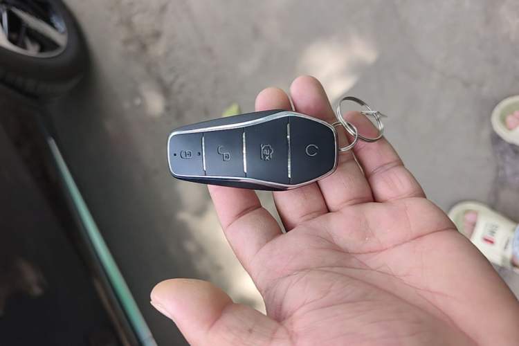 Used BYD Tang New Energy 2023 DM-i Champion Edition 112KM Prestige Model Vehicle Key